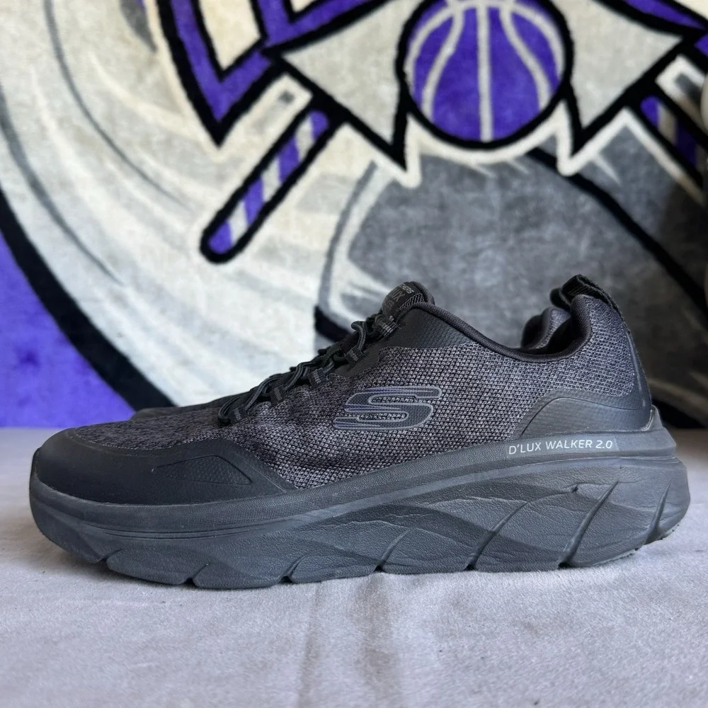 Size 9.5 - Skechers D'LUX WALKER 2.0 Men's Black Extra Wide Memory Foam Sneakers